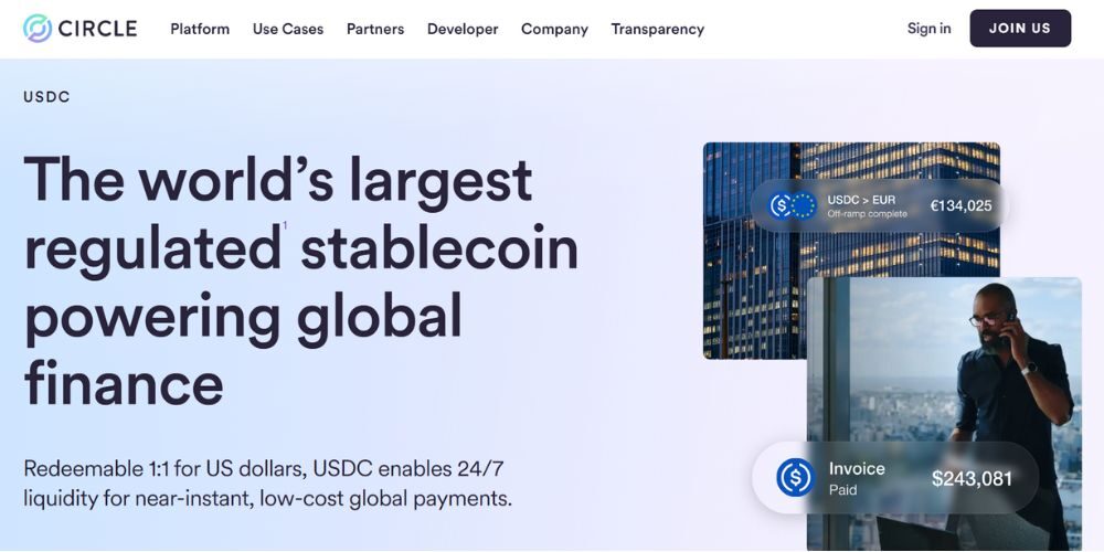 USDC (USD Coin) là một loại stablecoin được neo giá 1:1 với đô la Mỹ