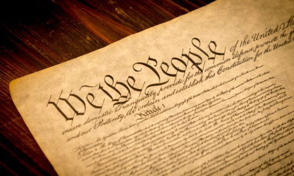 cơ chế hoạt động của ConstitutionDAO